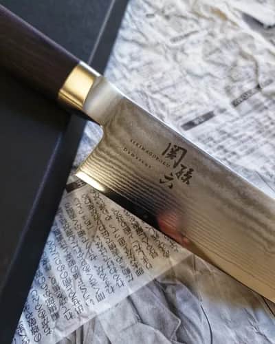 Ніж Гюто (Gyuto) 210mm, Kai Shun, сталь VG10  - Thumbnail 3